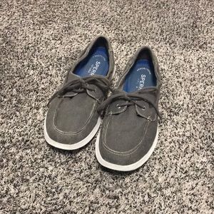 Men’s sperry shoes size 11.